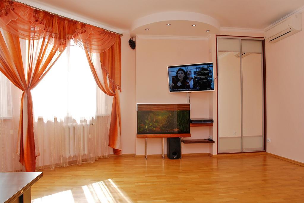 Kiev Pozniaky Apartment Pokoj fotografie