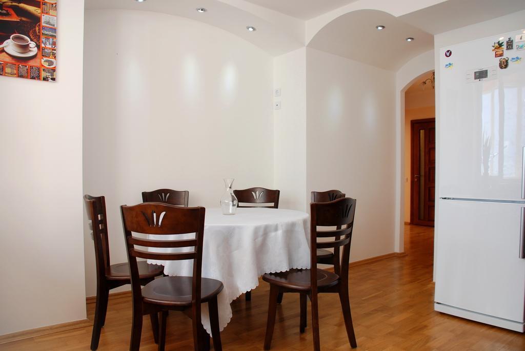 Kiev Pozniaky Apartment Pokoj fotografie